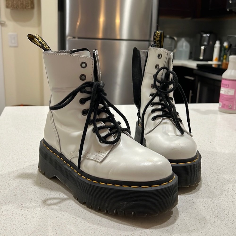 Dr. Martens Jadon Platform